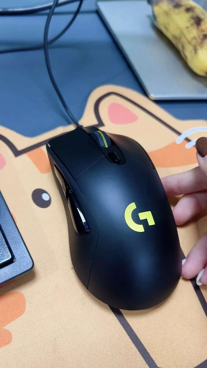 Chuột gaming có dây RGB Logitech G403 Hero - cảm biến 25k, công thái học, nhẹ 87g
