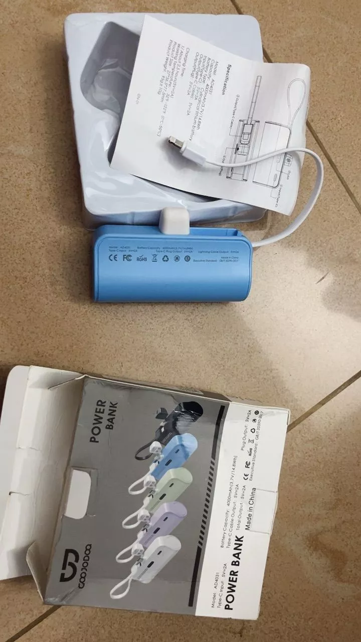 GOOJODOQ 4000mAh Mini Power Bank Sạc di động Type-C và phích cắm cho điện thoại/đồng hồ/tai nghe