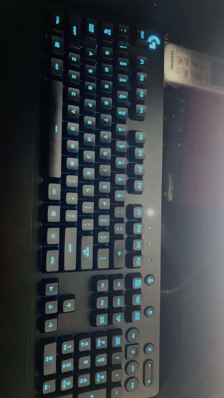 Combo Bàn Phím Gaming Logitech G213 và Chuột Gaming Logitech G203 - Tùy chỉnh RGB, kết nối G HUB