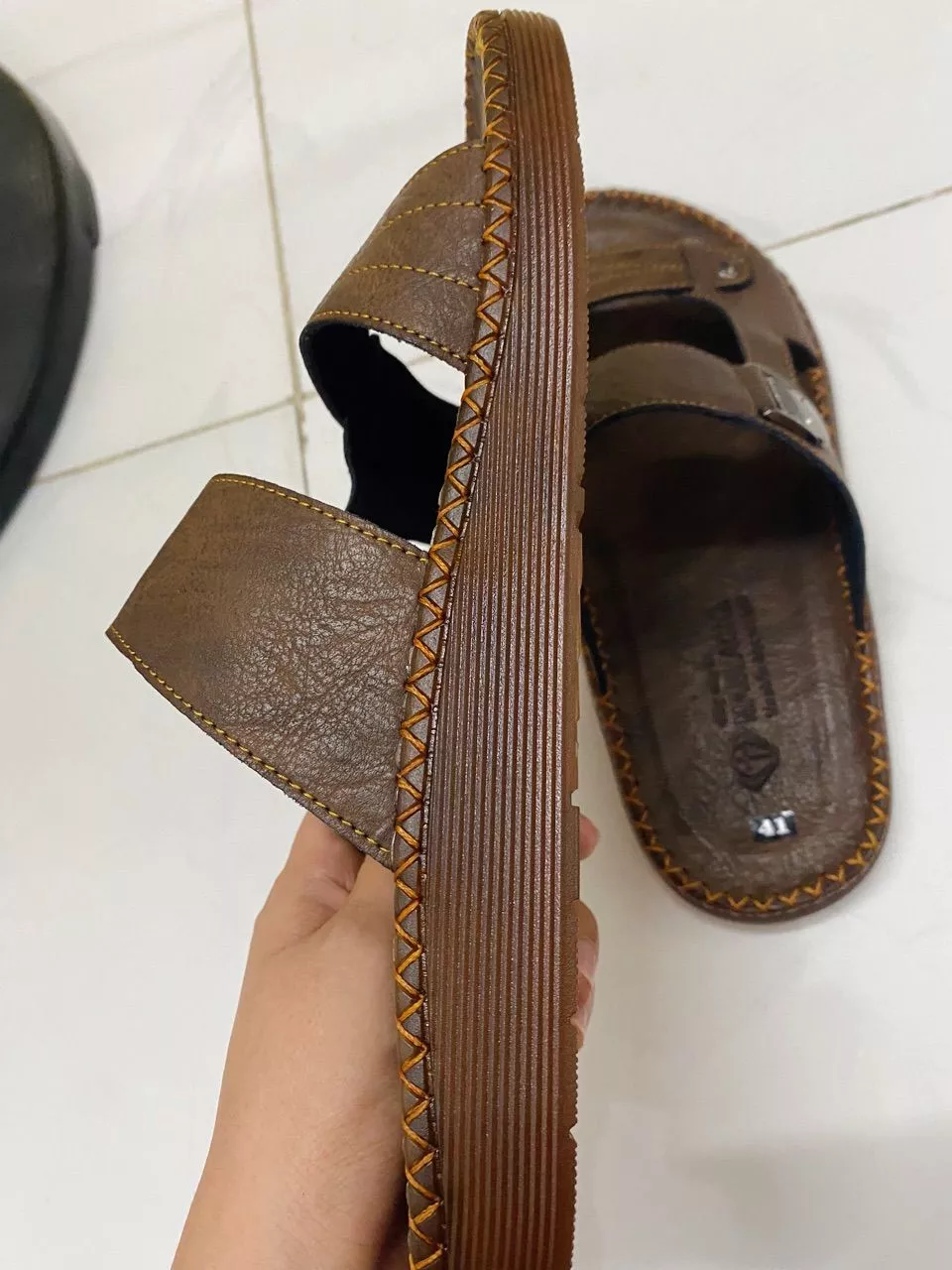 Dép da nam trung niên,đẹp cao cấp, đế cao 2m5cm - Chất liệu da MICOROFIBER Nhập Khẩu D72
