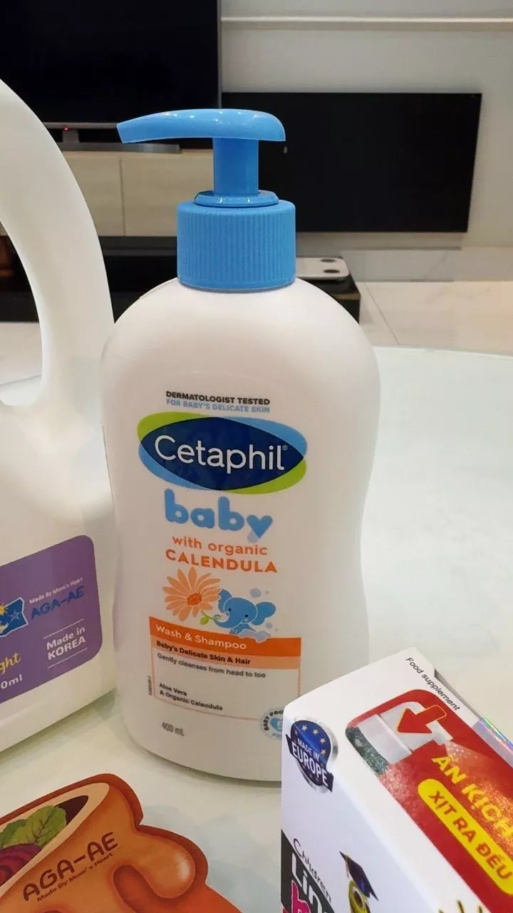 Sữa tắm gội trẻ em tinh chất hoa cúc (Cetaphil Baby Wash&Shampoo) 400ml