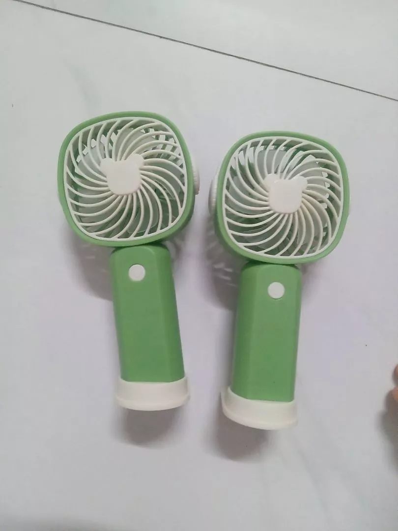 Quạt cầm tay mini làm mát bằng bán dẫn, có chức năng chườm lạnh, sạc USB tiện lợi Quạt mini sò lạnh turbo quạt