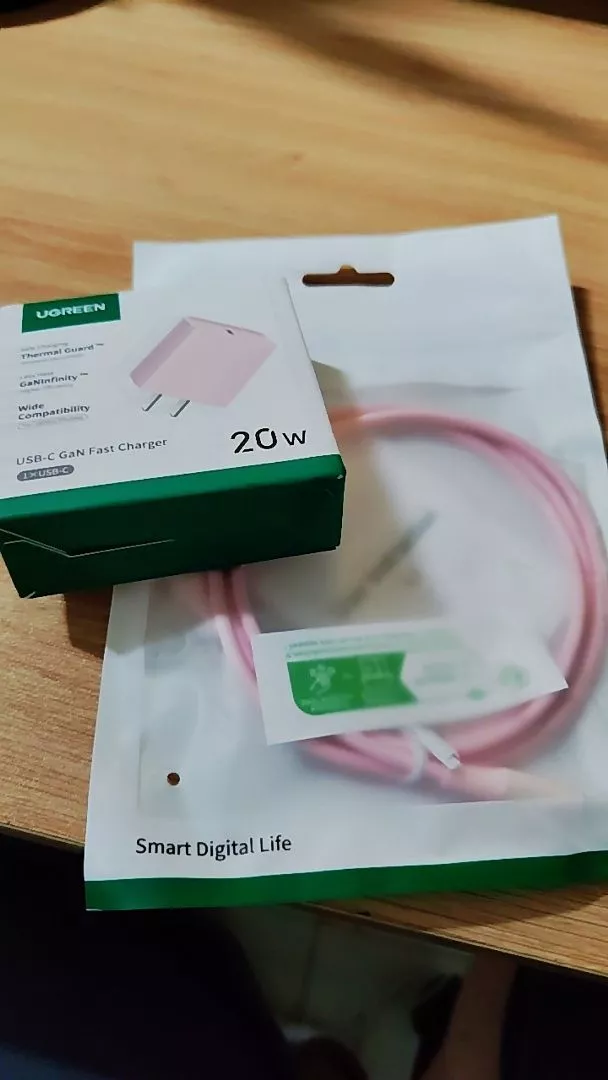 Ugreen 20W PD cho iPhone Sạc Type C cho iPhone 15 16 Pro max XR 11 12 14 13 Pro max Bộ sạc nhanh chính hãng Bộ sạc điện thoại di động cho Samsung S23 S22