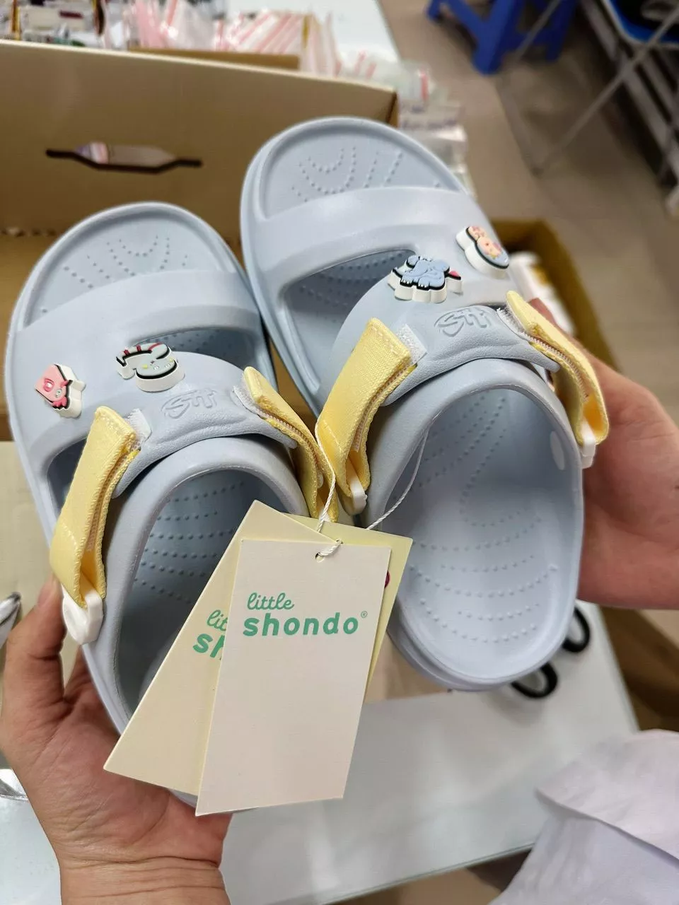Giày Sandal Bé Trai Bé Gái FX Chất Nhựa Đúc Cao Cấp Chống Trơn Trượt, Không Thấm Nước Shondo Nhiều Màu