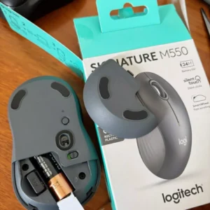 Chuột không dây Bluetooth Logitech M550 Signature - SmartWheel, giảm ồn, 4000DPI, Đa thiết bị