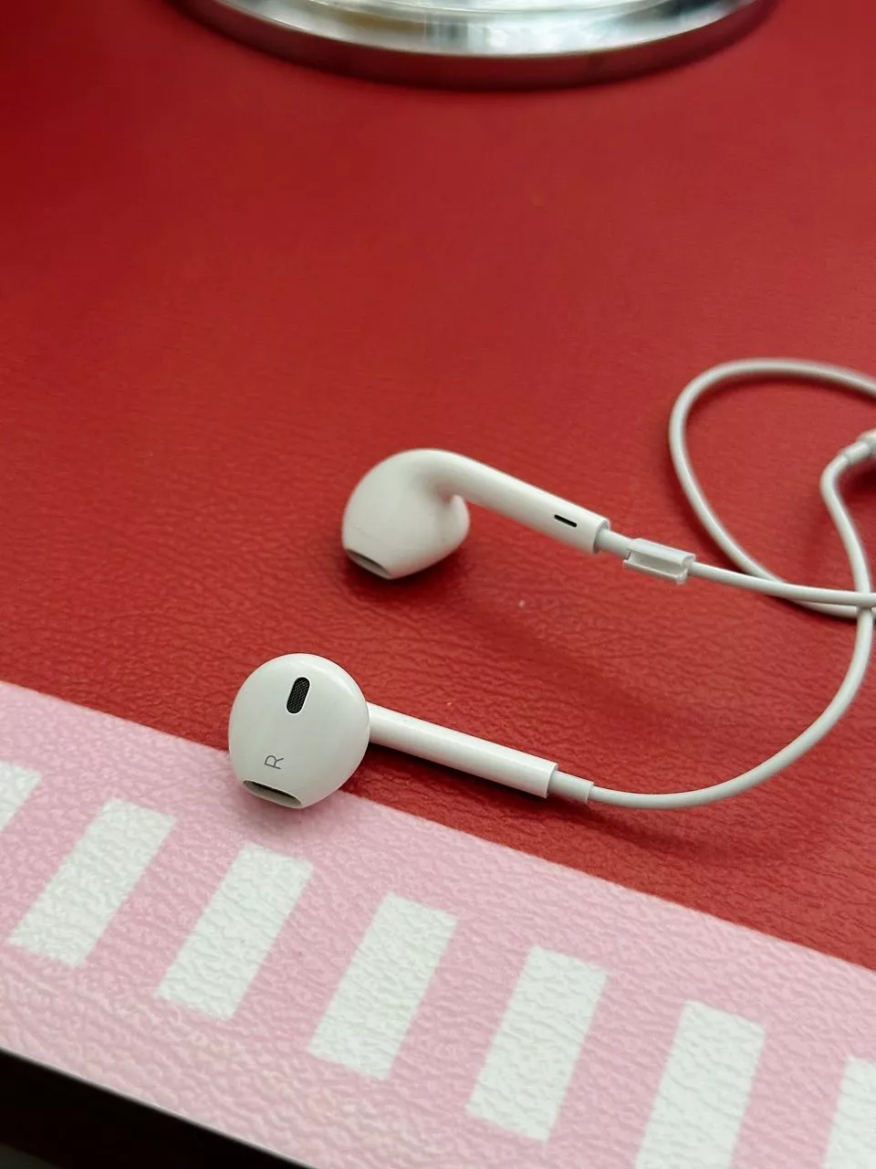Tai nghe Apple Earpods chân lightning Chính hãng (dùng cho iPhone 14 series trở xuống)