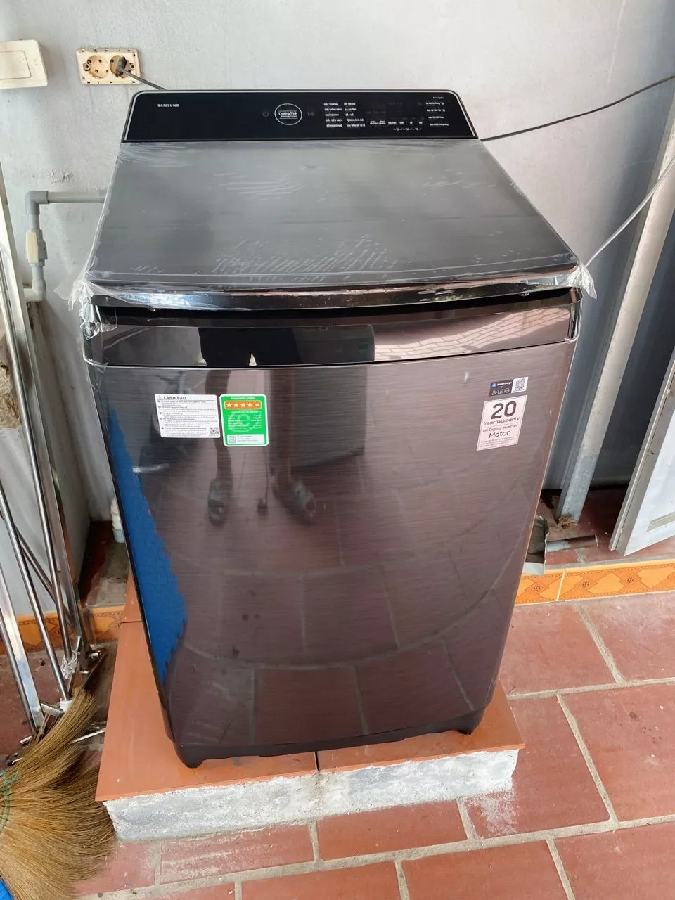 Máy Giặt Samsung Bespoke AI Cửa Trên 13 kg WA80F13S5BSV - AI Wash cảm biến bảo vệ vải, màu Đen