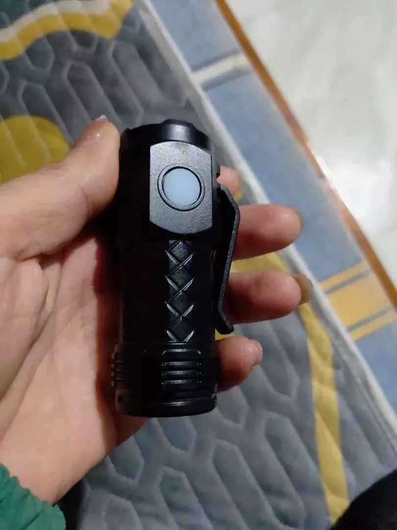 Đèn pin cầm tay mini siêu sáng chiếu xa, pin trâu, 5 chế độ sáng