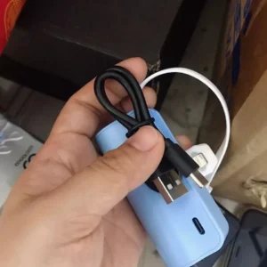 GOOJODOQ 5000mah Mini Power Bank cho iPhone Android Phone Cáp tích hợp Bộ sạc di động nhỏ gọn Lightning & Type C