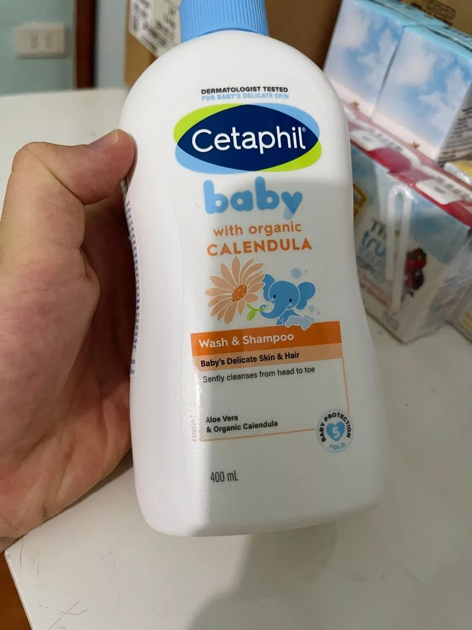 Sữa tắm gội hoa cúc Cetaphil 400ml dịu nhẹ cho bé
