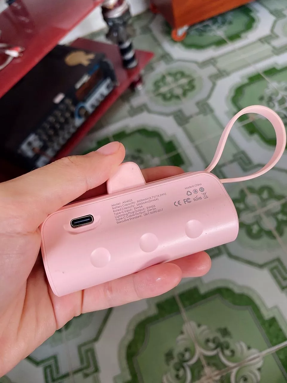 GOOJODOQ 5000mah Mini Power Bank cho iPhone Android Phone Cáp tích hợp Bộ sạc di động nhỏ gọn Lightning & Type C