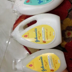 [KOL] Bộ 2 chai Sữa tắm Johnson's Baby chứa sữa gạo & yến mạch 1000ml