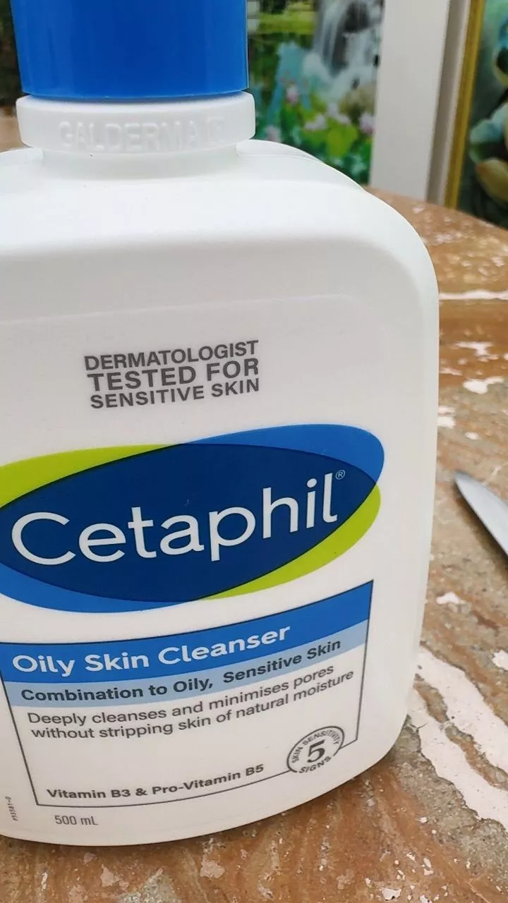 Sữa rửa mặt dịu lành cho da dầu nhạy cảm CETAPHIL OILY SKIN CLEANSER 473ML