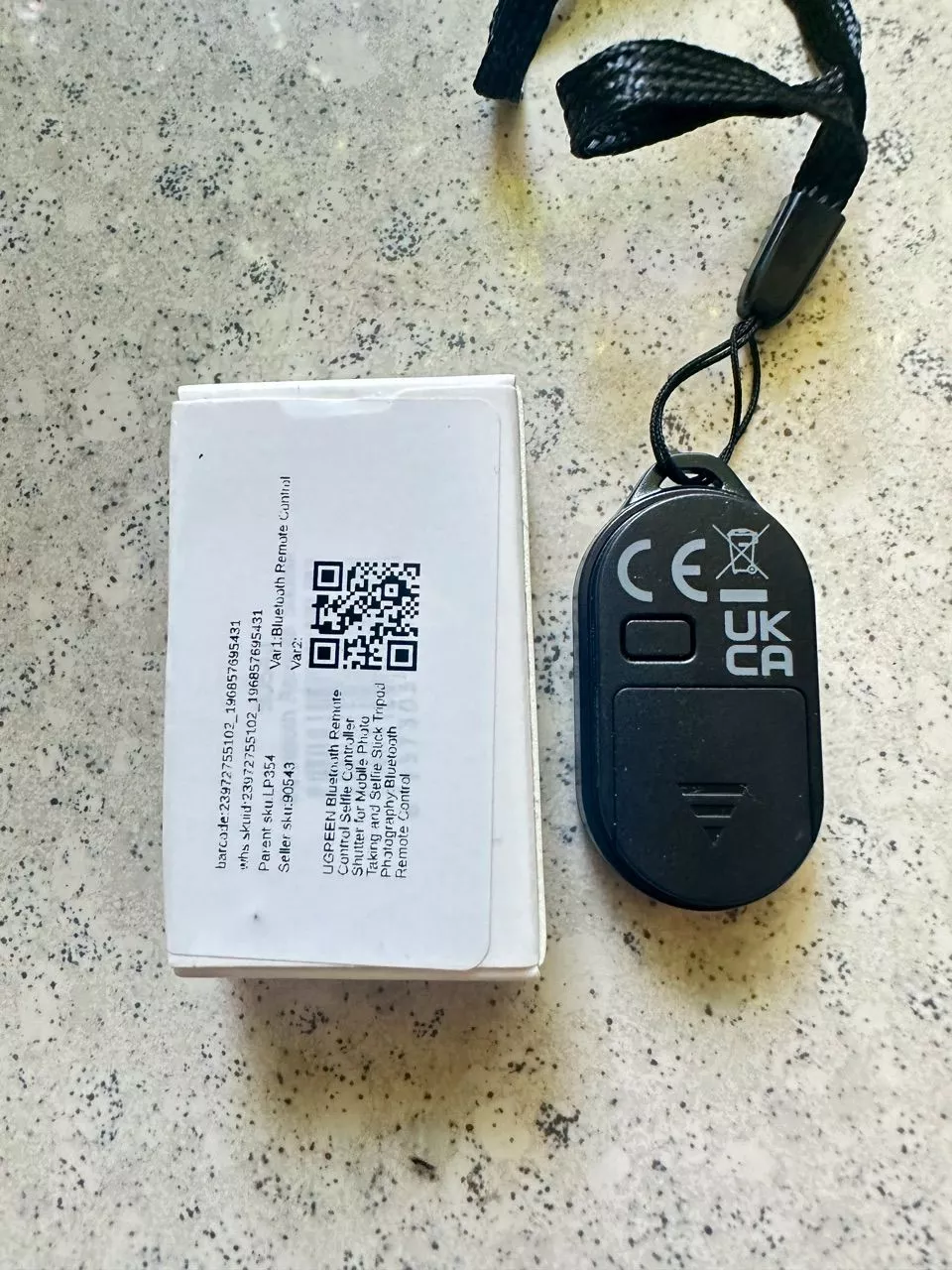 Điều Khiển Từ Xa Bluetooth UGREEN Chụp Ảnh Selfie Cho Điện Thoại