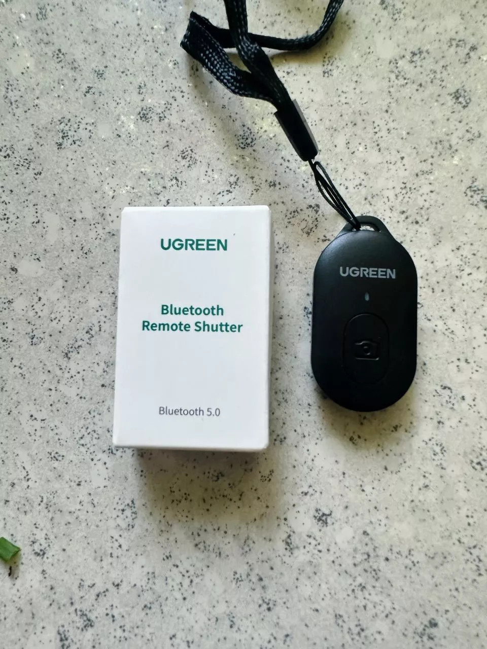 Điều Khiển Từ Xa Bluetooth UGREEN Chụp Ảnh Selfie Cho Điện Thoại
