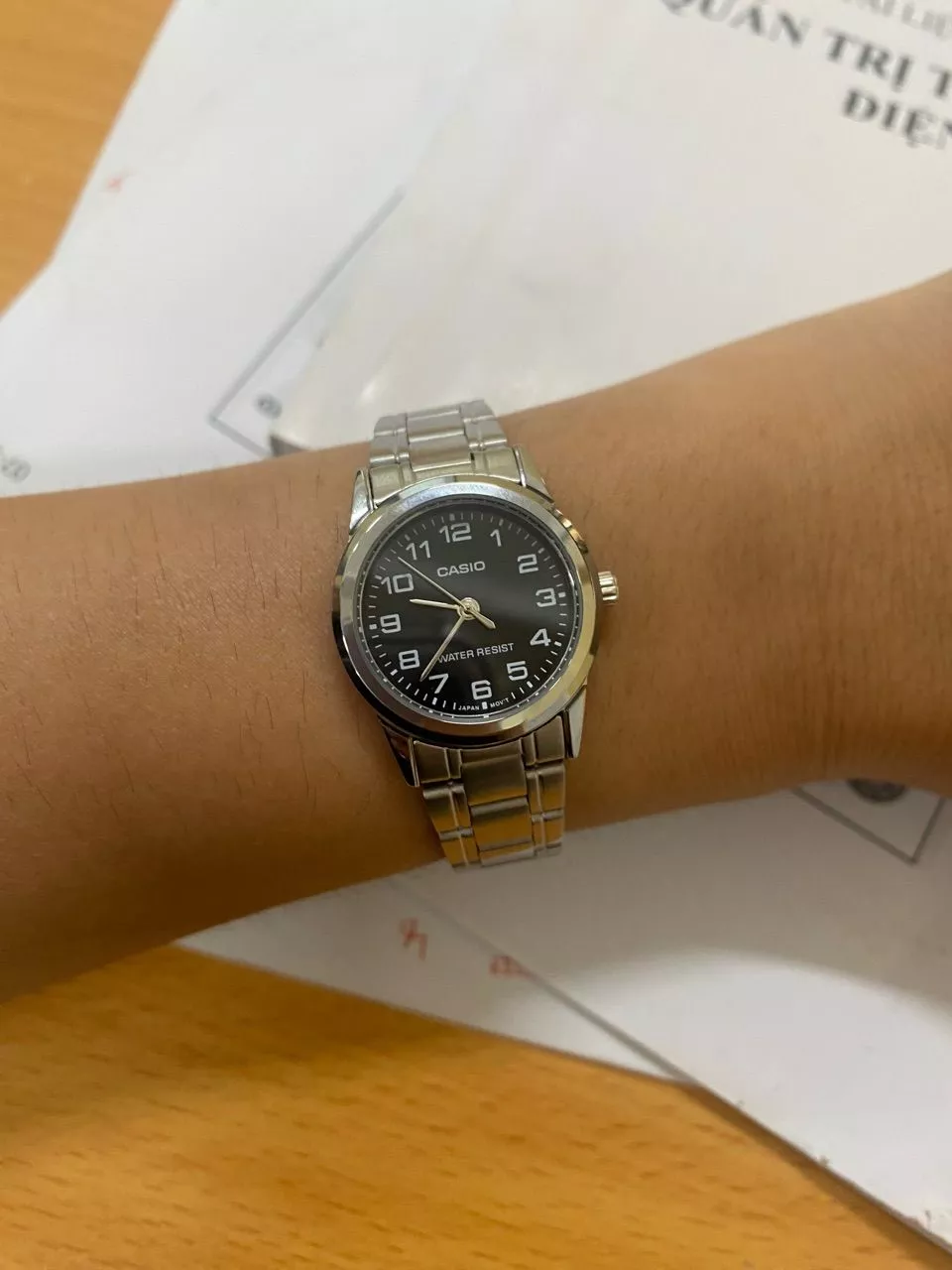 Đồng Hồ Casio Nữ Series LTP-V001 Sang Trọng Mặt Kính Khoáng Tròn 25mm Dây Da/ Kim Loại Không Gỉ Kháng Nước Chính Hãng