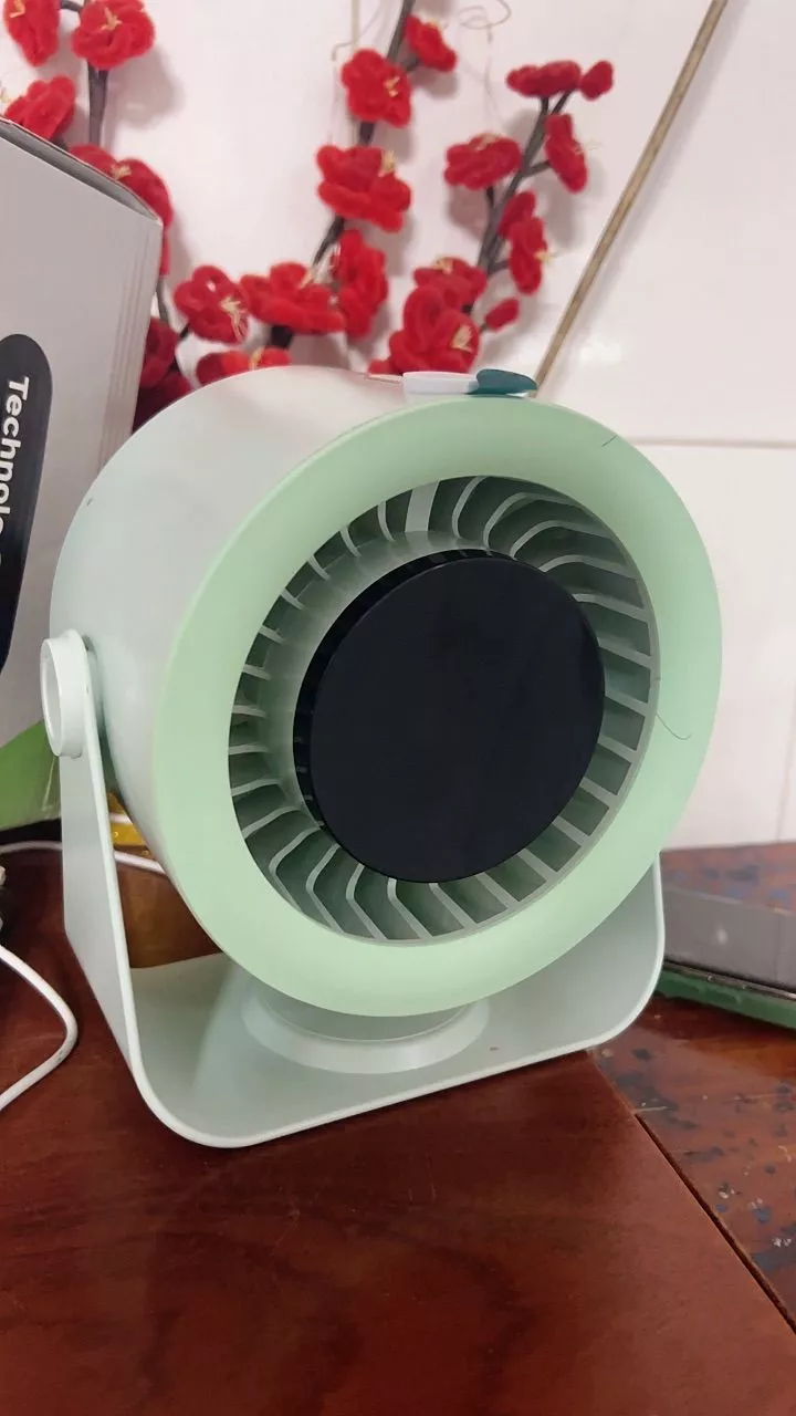 Quạt để bàn tốc độ cao GOOJODOQ mới 2025 Quạt 100 tốc độ Màn hình LED kỹ thuật số Quạt turbo không ồn có thể điều chỉnh