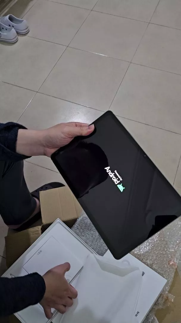 Máy Tính Bảng Samsung Galaxy Tab S10 FE Wifi 8GB/128GB