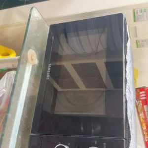 Lò Vi Sóng Samsung 20L MS20A3010AL/SV - Cửa Gương Toàn Phần, màu Đen