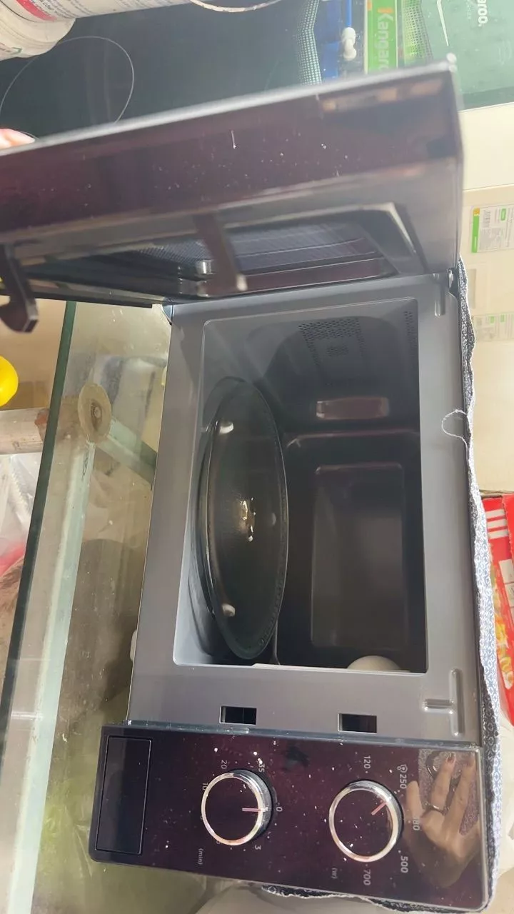 Lò Vi Sóng Samsung 20L MS20A3010AL/SV - Cửa Gương Toàn Phần, màu Đen