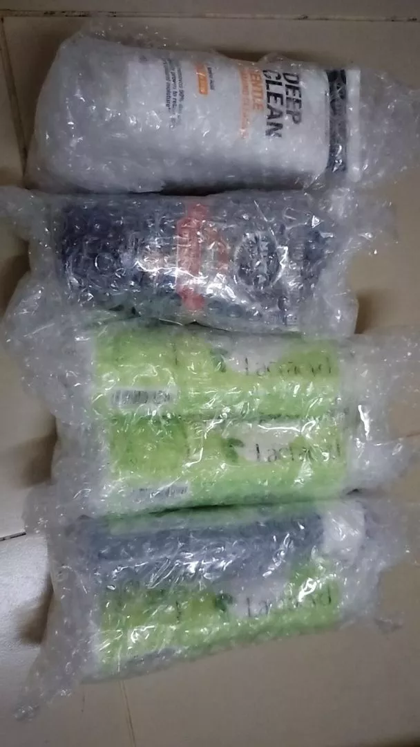 Dung Dịch Vệ Sinh Phụ Nữ Lactacyd Từ Lá Trầu Không&Nước Hoa Hồng Ngày Dài Tươi Mát Ngăn Mùi 24h 250ml