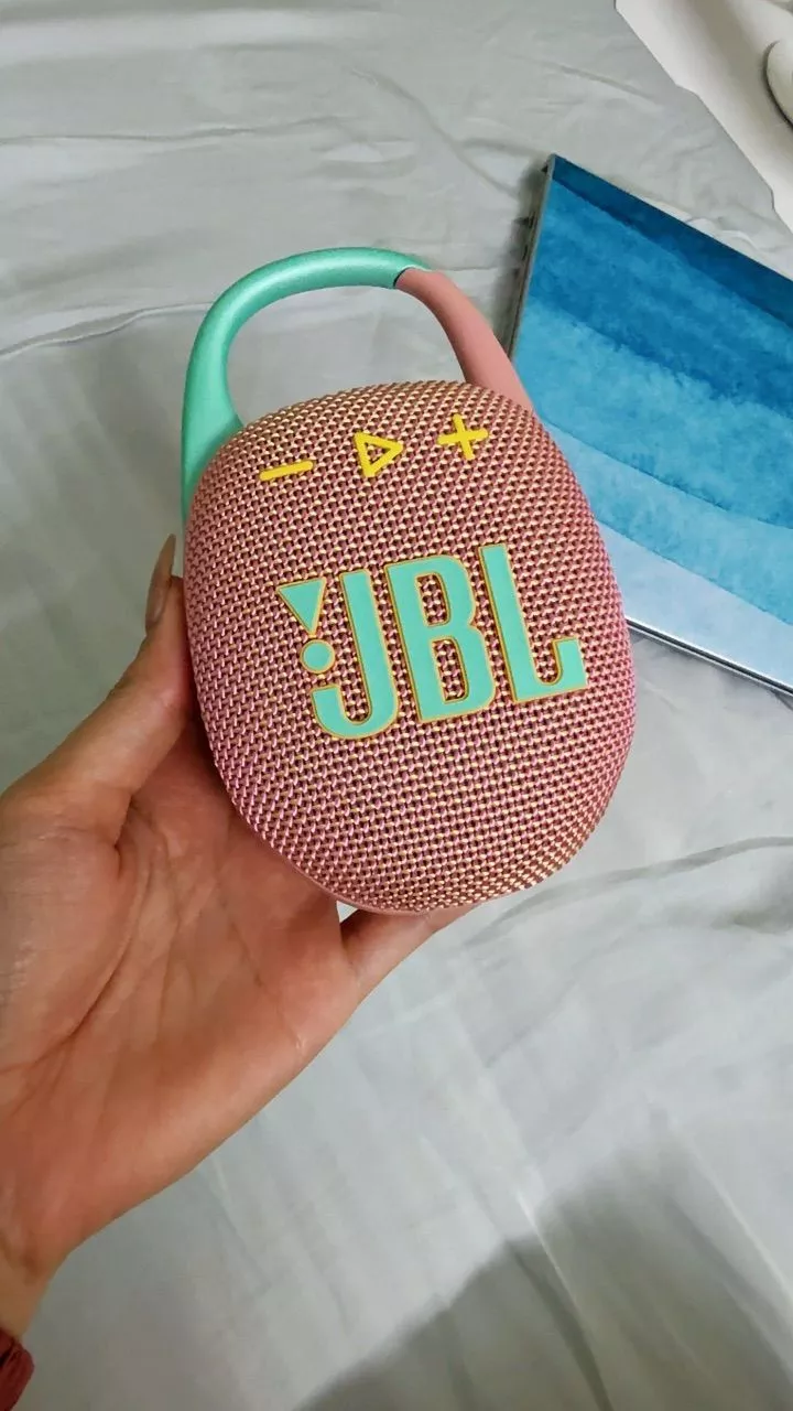 Loa Bluetooth di động kháng nước JBL Clip 5 Công Suất 7W Chơi Nhạc Tới 12 Giờ Thiết Kế Móc Treo
