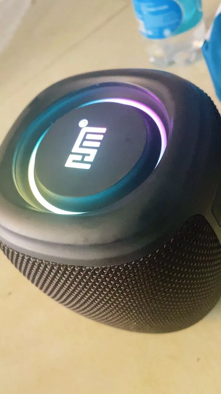 Loa bluetooth không dây HM805 công suất 8W, chống nước, bass siêu trầm cực hay, có led, cổng USB, thẻ nhớ - AUDIO365
