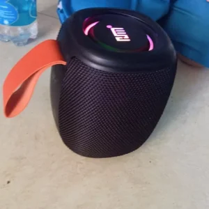 Loa bluetooth không dây HM805 công suất 8W, chống nước, bass siêu trầm cực hay, có led, cổng USB, thẻ nhớ - AUDIO365