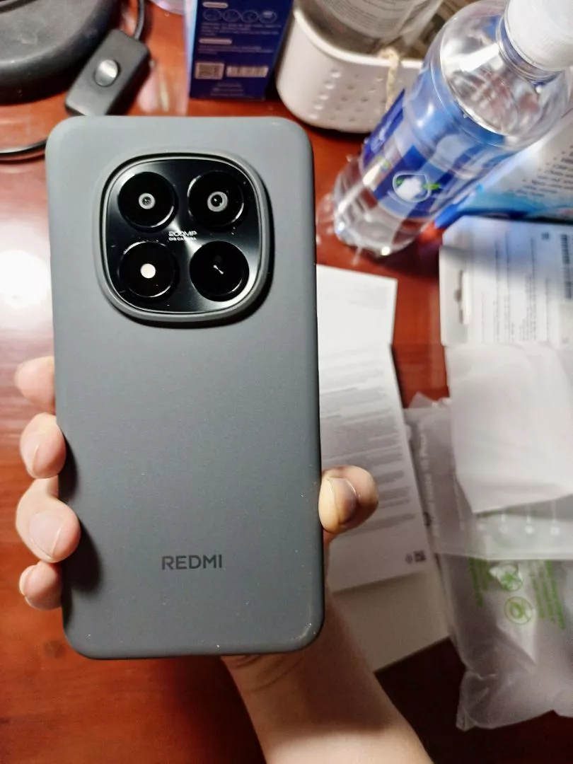 Điện thoại thông minh Redmi Note 15 Pro+ 5G (12+256GB)|Pin lớn 6500mAh và sạc nhanh HyperCharge 100W