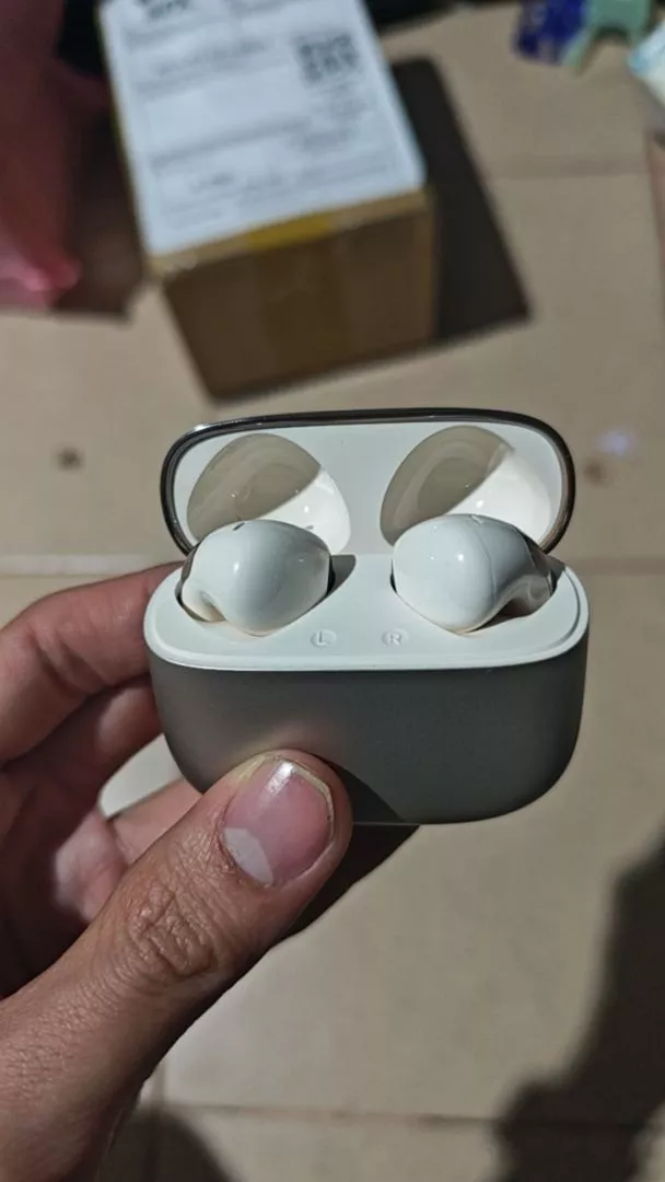 Tai Nghe Không Dây Nhét Tai EDIFIER EVOBUDS/EVOBUDS PRO - Khử Ồn - Tới 35H Nghe Nhạc - AI Dịch Thuật - 15 Tháng Bảo Hành