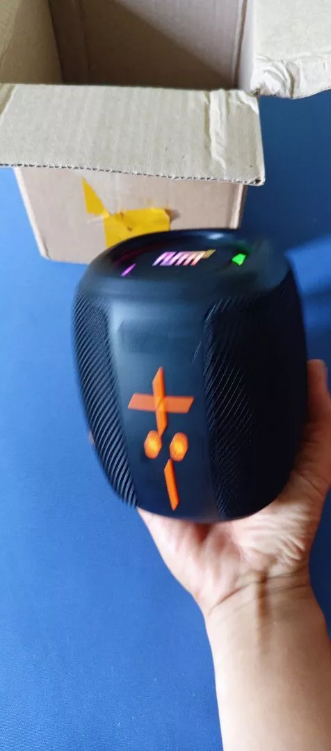 Loa bluetooth không dây HM805 công suất 8W, chống nước, bass siêu trầm cực hay, có led, cổng USB, thẻ nhớ - AUDIO365