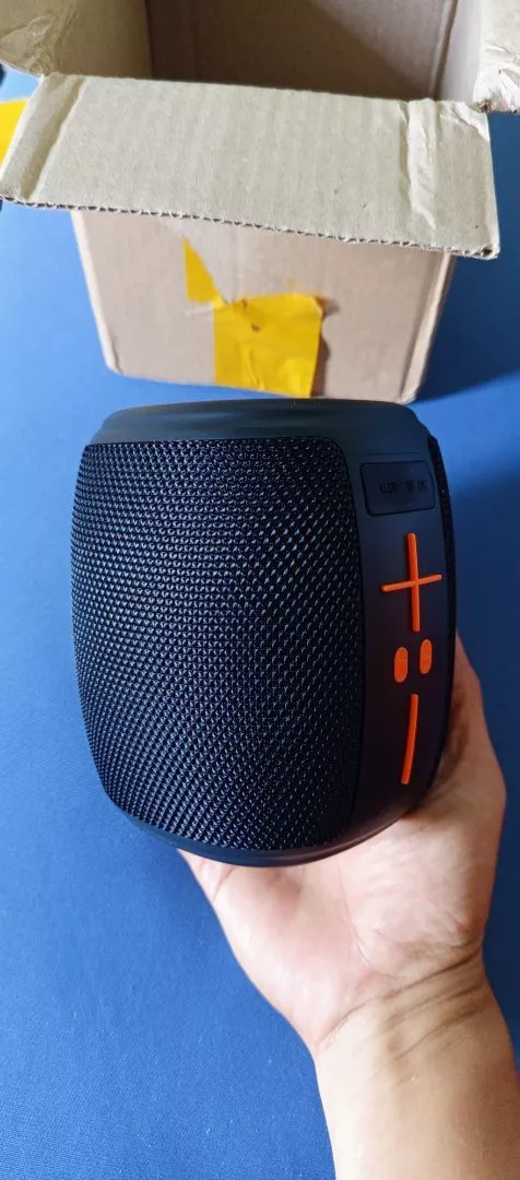 Loa bluetooth không dây HM805 công suất 8W, chống nước, bass siêu trầm cực hay, có led, cổng USB, thẻ nhớ - AUDIO365