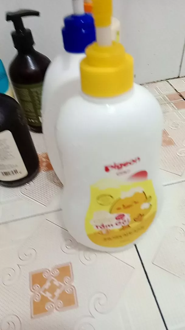 Tắm gội Pigeon cho bé - Sữa tắm gội toàn thân 2 trong 1 an toàn dịu nhẹ 700ml