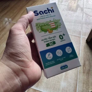 Nước Tắm Thảo Dược Cho Bé Sachi 180ml Hỗ Trợ Làm Dịu Mát Da Giúp Phòng Ngừa Rôm Sảy