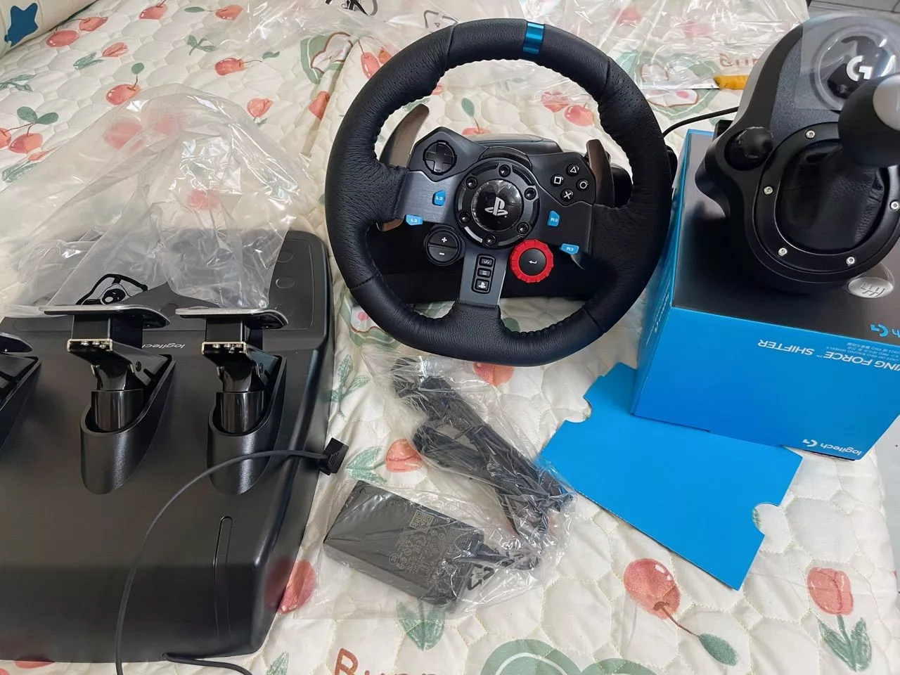 Combo Vô Lăng Logitech G29 Driving Force Và Cần số Logitech SHIFTER