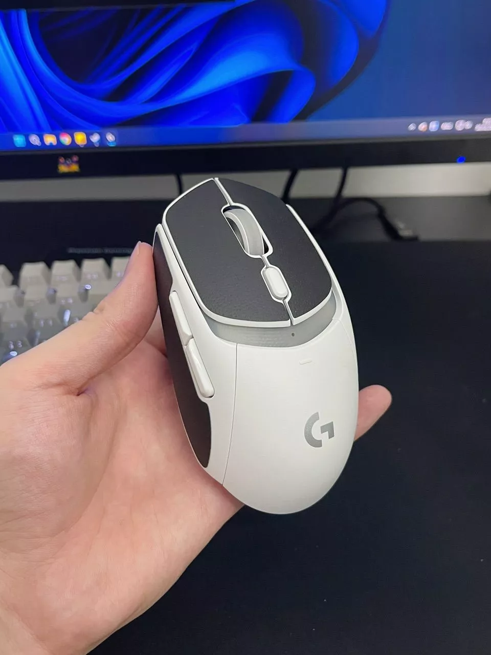Chuột gaming không dây Logitech G309 LIGHTSPEED - Switch LIGHTFORCE, HERO 25K, Pin hơn 300h