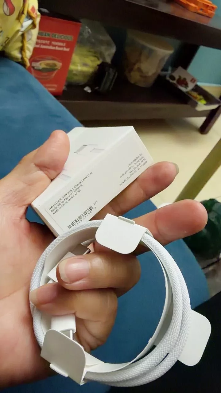 Cáp sạc Apple USB-C to USB-C 60W (1m) Chính hãng (dùng cho iPhone 15 series trở lên)