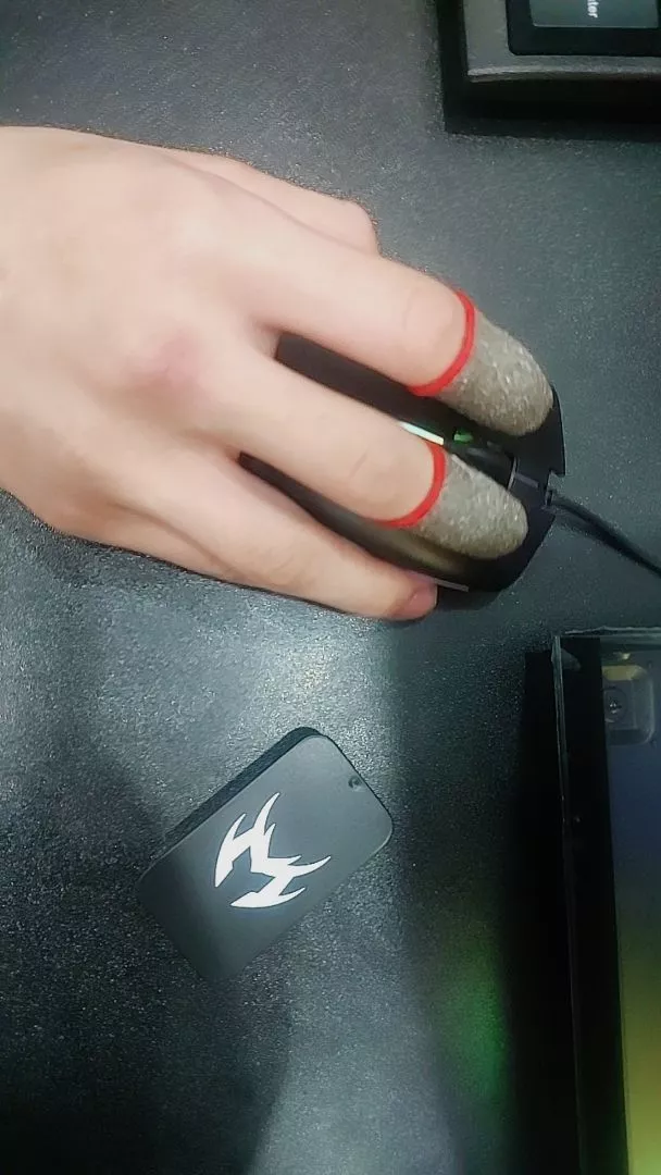 Bao tay chơi game điện thoại MEMO V3 gaming carbon sợi bạc chống mồ hôi găng tay ff pubg liên quân tốc chiên mobile