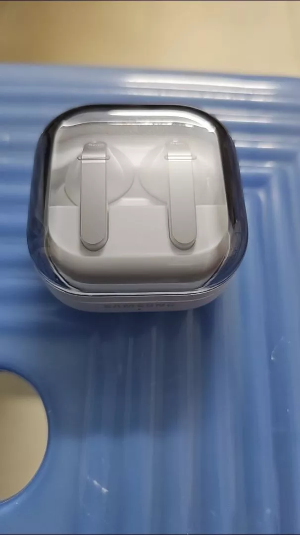 Tai nghe Samsung Galaxy Buds4 Pro, Chất âm Hi-Fi đa tầng, Chống ồn chủ động, Galaxy AI đa tác vụ