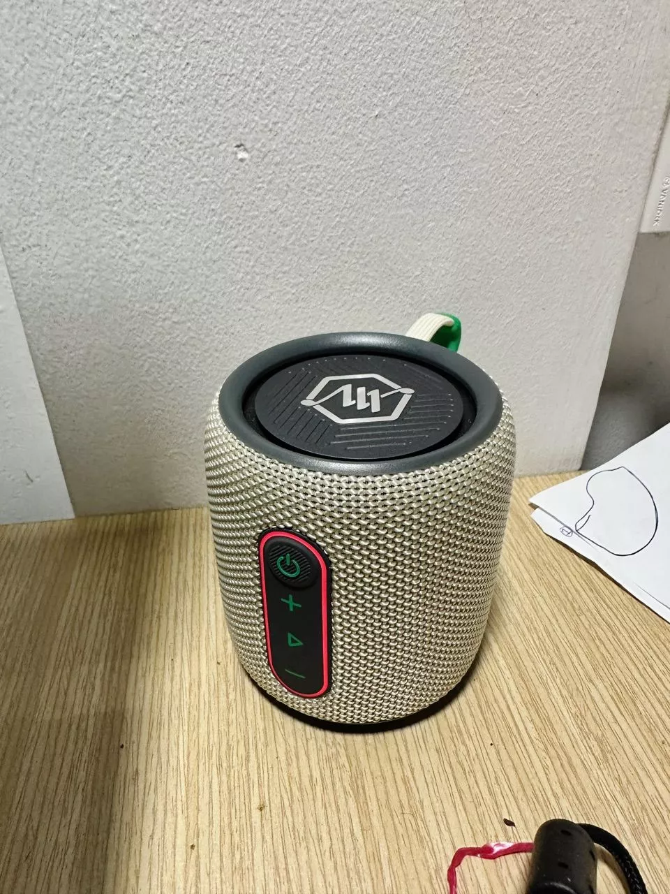 Loa Di Động Alpha Works TREK 12