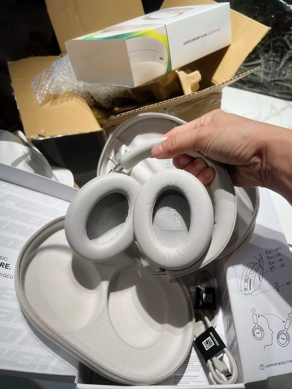 Tai nghe Bose QuietComfort Ultra Headphones| Immersive Audio| Pin 24H