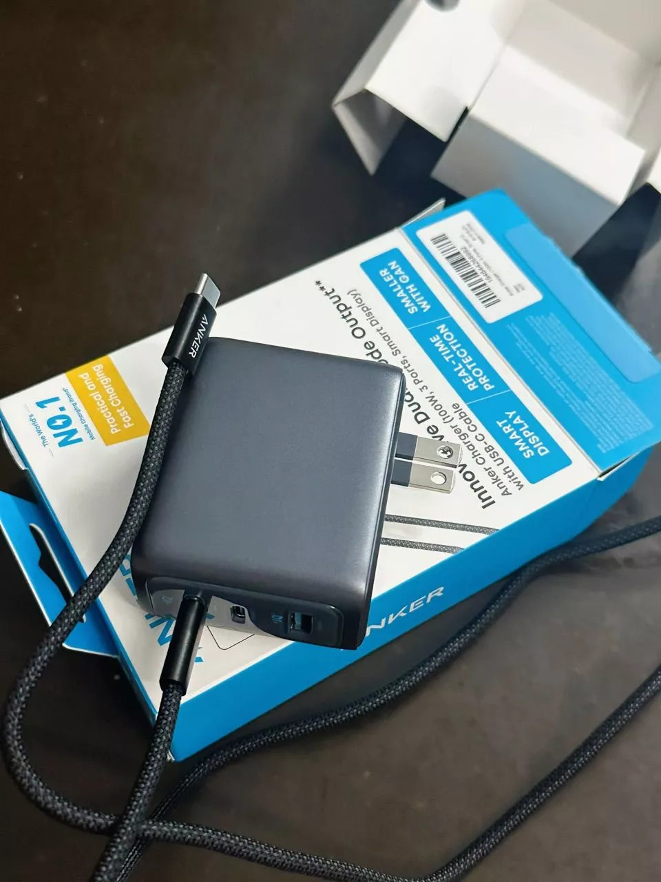 Bộ sạc nhanh Anker ZoLo 140W 4 cổng | Sạc nhanh cho laptop | 3 USB-C & 1 USB-A sạc 4 thiết bị - B2697