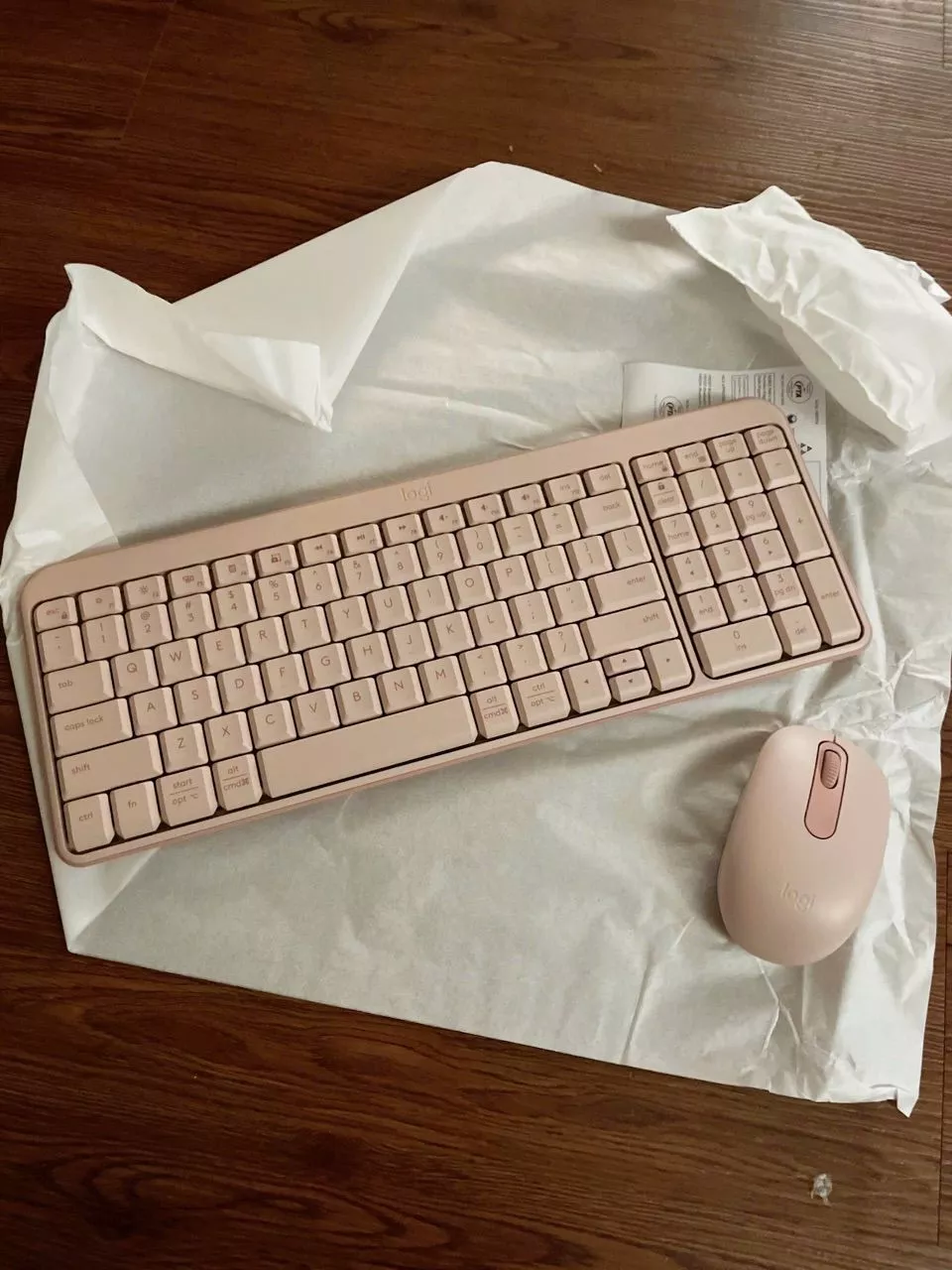 Combo Bàn phím & Chuột Bluetooth Logitech MK250 | MK251 - dễ kết nối, thiết lập, thiết kế nhỏ gọn