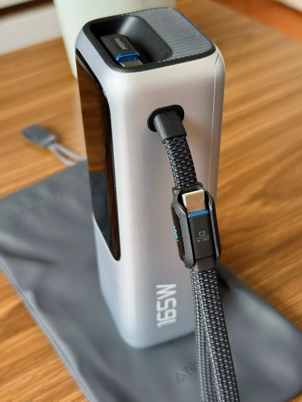 Sạc dự phòng ANKER Zolo 25kmAh | Công suất 165W | Tích hợp 2 cáp USB-C rút gọn | Có màn hình - A1695