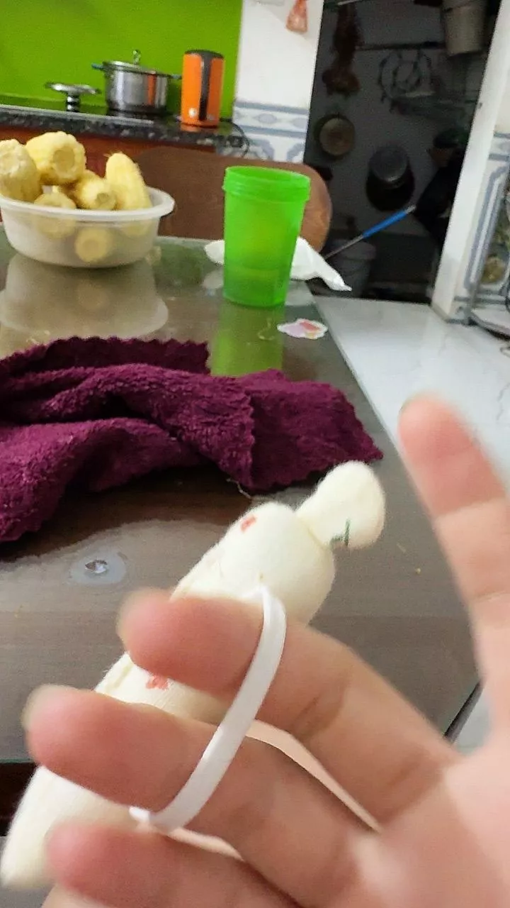Tăm bông Misuta đầu xoăn và dệt 200 que