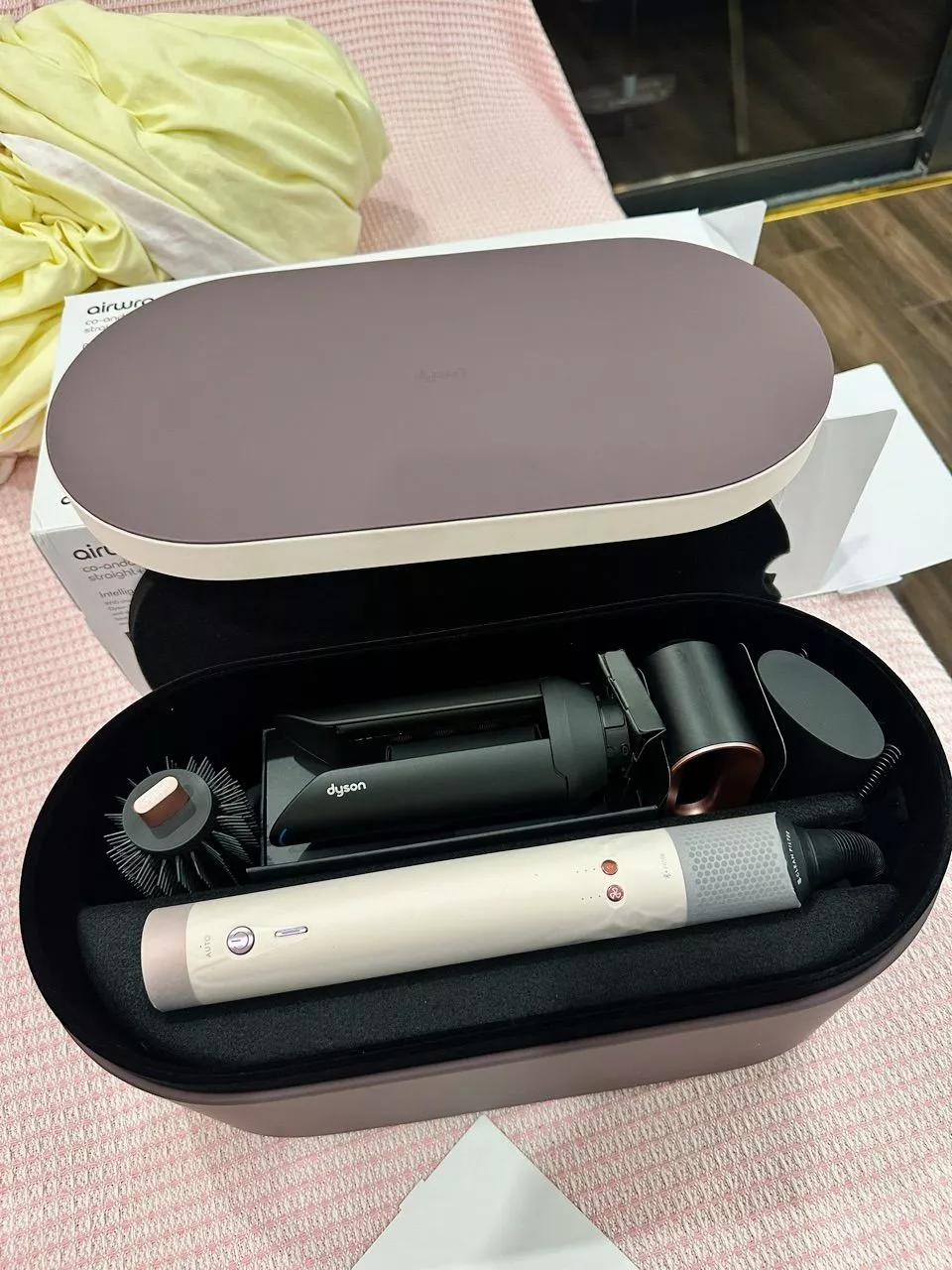 Máy sấy và tạo kiểu tóc Dyson Airwrap Co-anda 2x ™ Straight + Wavy HS09