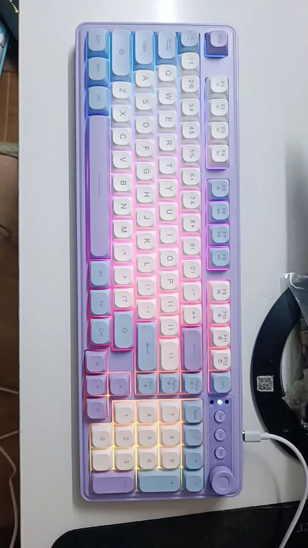 Bàn phím màng không dây Goojodoq: Ba chế độ kết nối, 98 phím, không gây tiếng ồn,có màn hình LED đèn