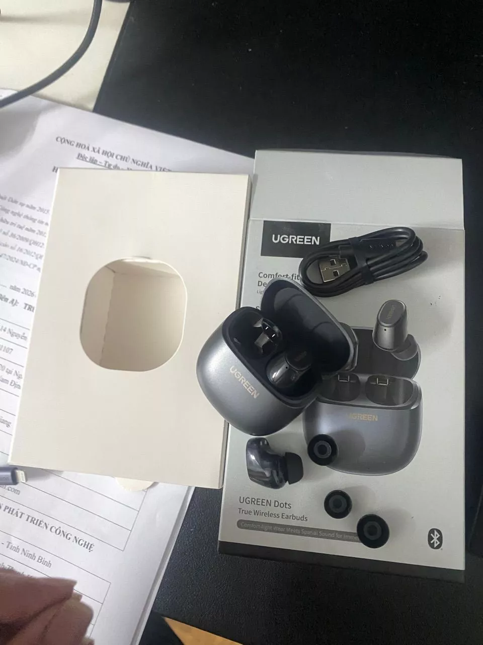Tai nghe UGREEN Dots Bluetooth 6.0TWS Hỗ trợ 2 Mic Bộ mã âm AAC / SBC Âm thanh âm thanh Hi-Pure Âm thanh không gian Âm có độ trễ thấp Điều khiển ứng dụng Tai nghe không dây