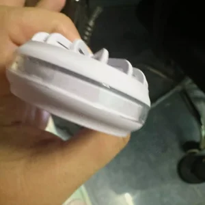 Quạt mini cầm tay siêu mỏng GOOJODOQ có tốc độ quay 10.000 vòng/phút và tốc độ gió 9,1 m/giây