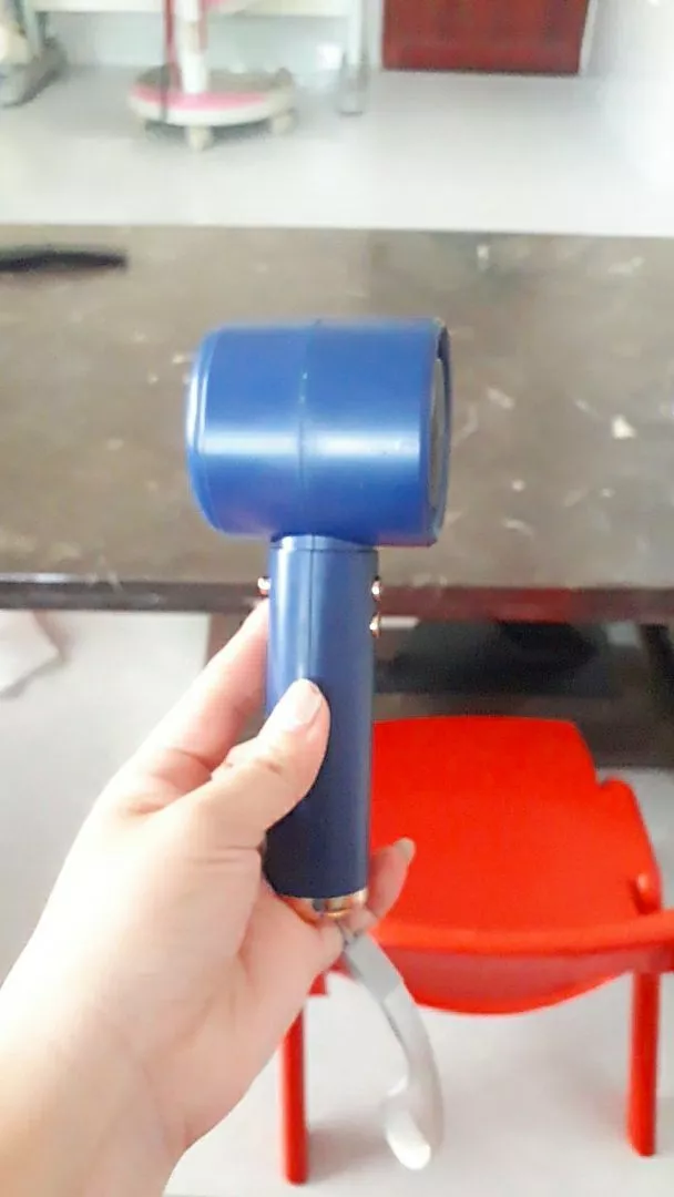 Quạt Minu cầm tay N68 5000mAh, gió mạnh 100 Turbo, hiển thị pin có kèm sạc di dộng